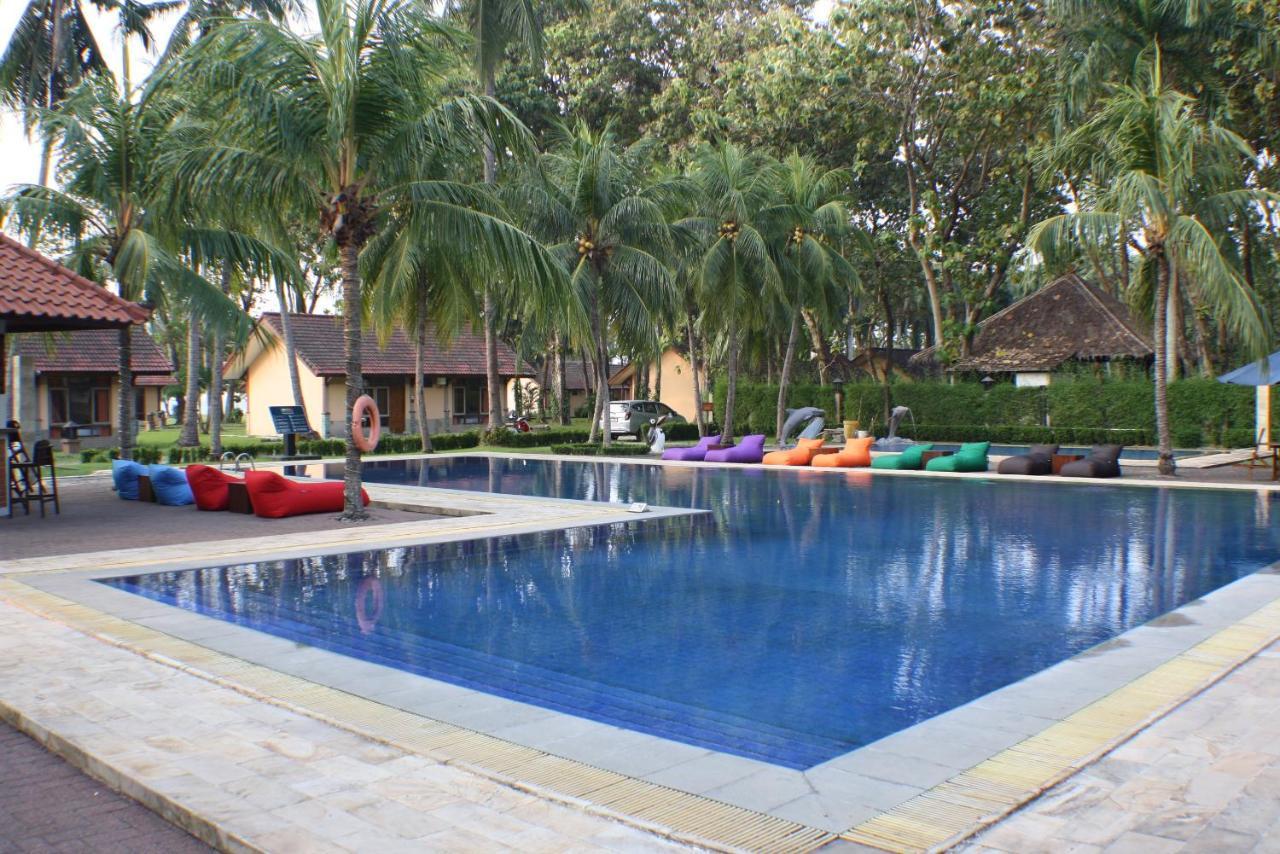 ซังฮยัง อินดาห์ สปา รีสอร์ต Hotel อันเยอร์ ภายนอก รูปภาพ