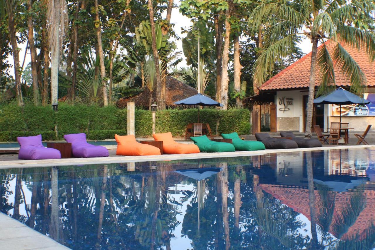 ซังฮยัง อินดาห์ สปา รีสอร์ต Hotel อันเยอร์ ภายนอก รูปภาพ