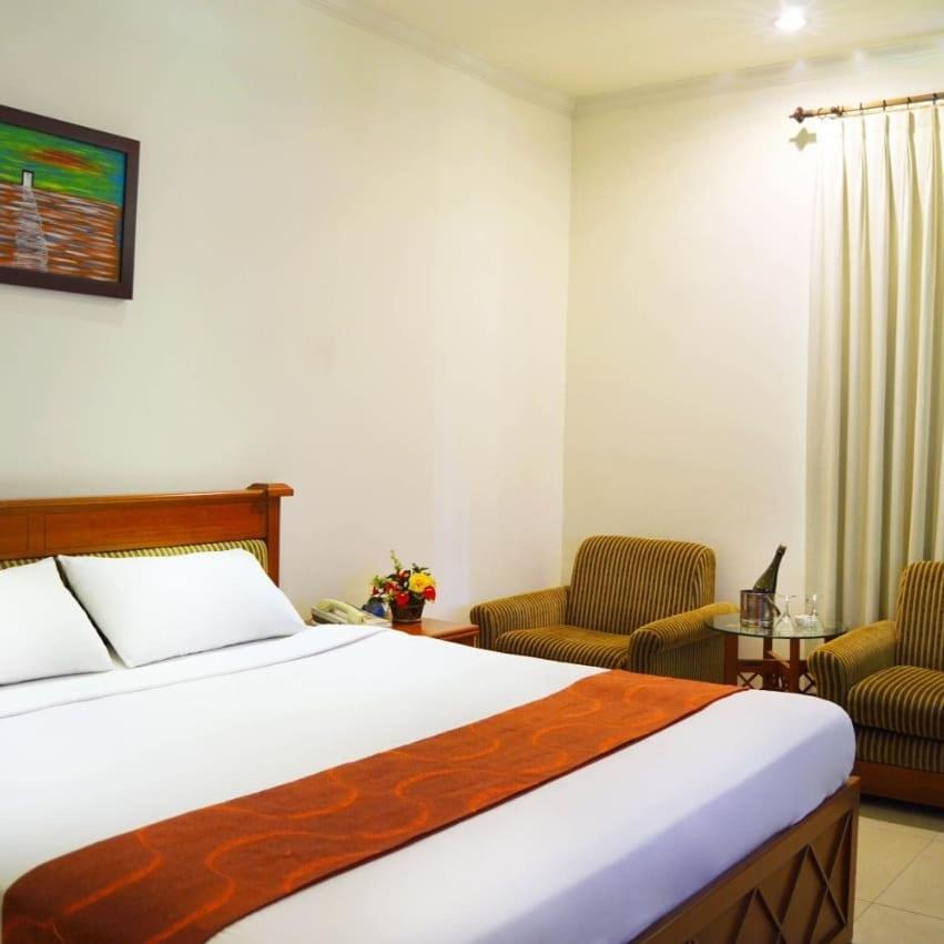 ซังฮยัง อินดาห์ สปา รีสอร์ต Hotel อันเยอร์ ภายนอก รูปภาพ