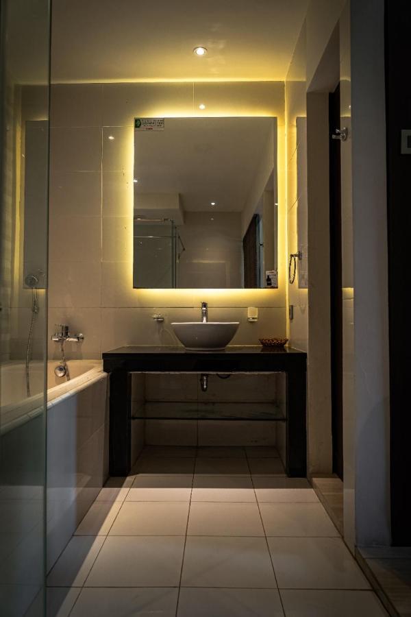 ซังฮยัง อินดาห์ สปา รีสอร์ต Hotel อันเยอร์ ภายนอก รูปภาพ