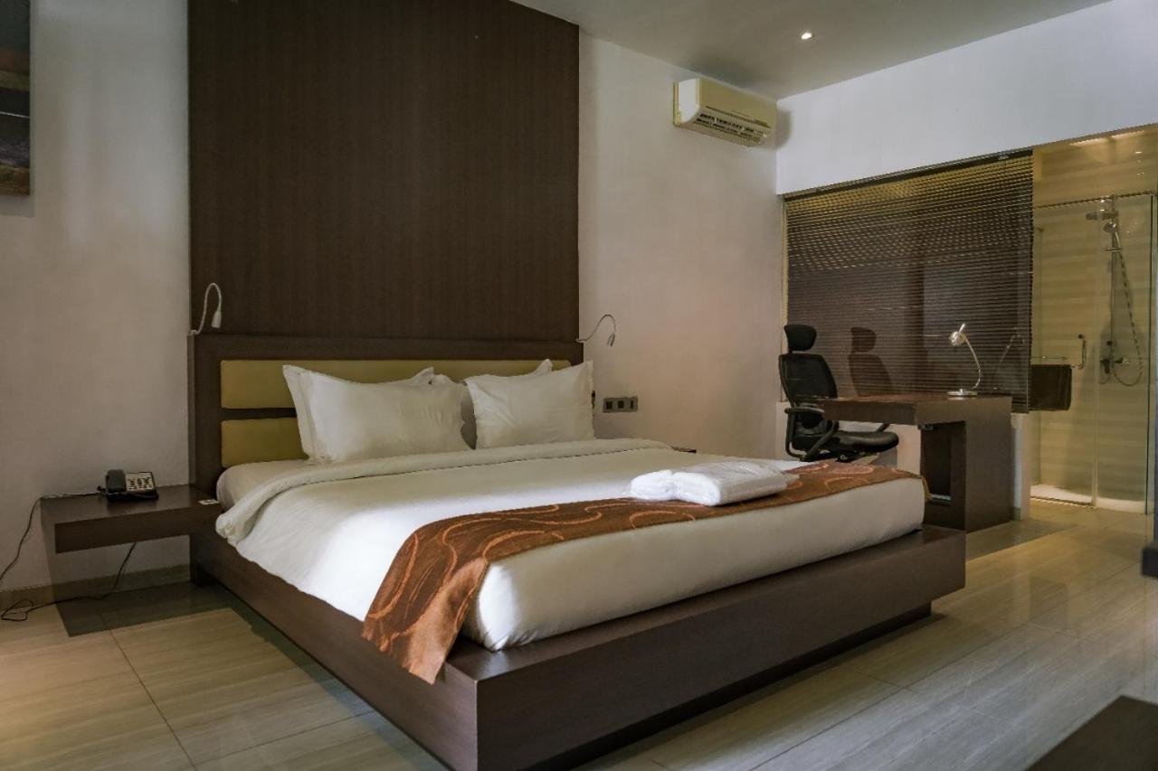 ซังฮยัง อินดาห์ สปา รีสอร์ต Hotel อันเยอร์ ภายนอก รูปภาพ
