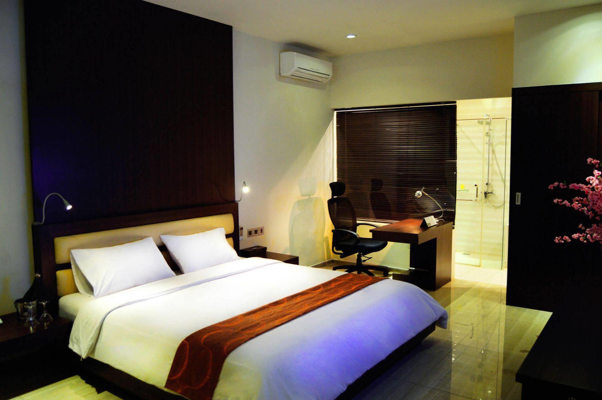 ซังฮยัง อินดาห์ สปา รีสอร์ต Hotel อันเยอร์ ภายนอก รูปภาพ