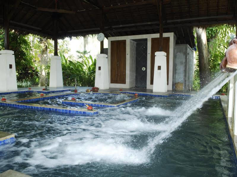 ซังฮยัง อินดาห์ สปา รีสอร์ต Hotel อันเยอร์ ภายนอก รูปภาพ